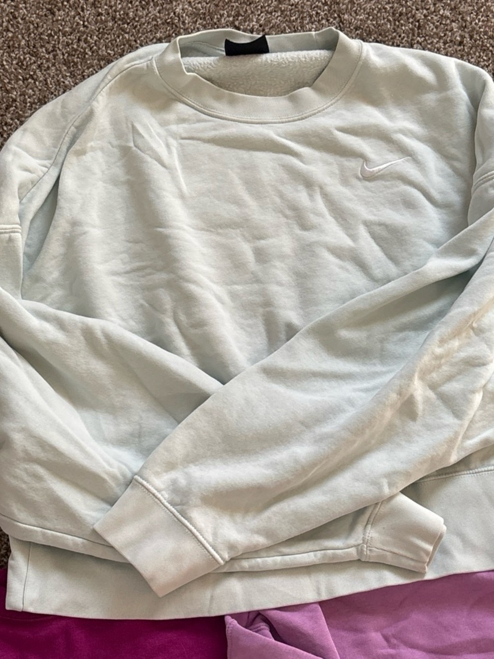 Nike women’s Crewneck Sweatshirt in Pale Mint